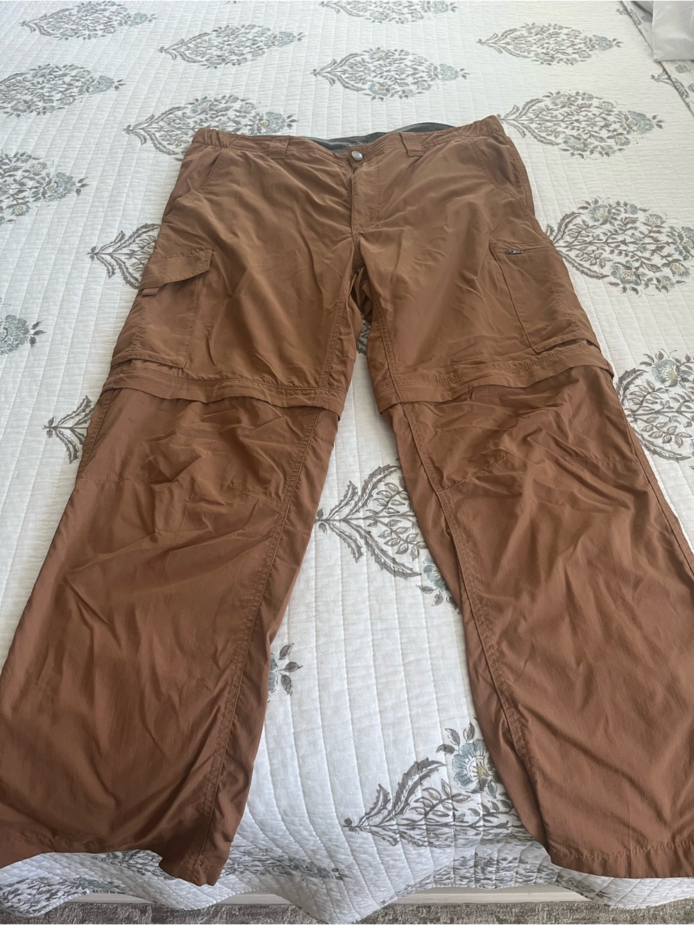 Columbia Men's Zip-Off Cargo Pants in Brown